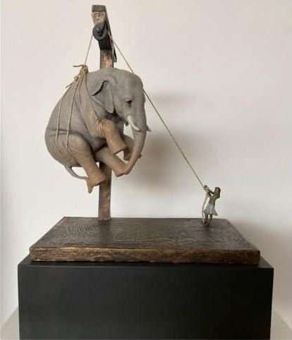 Emma and the elephant Mini