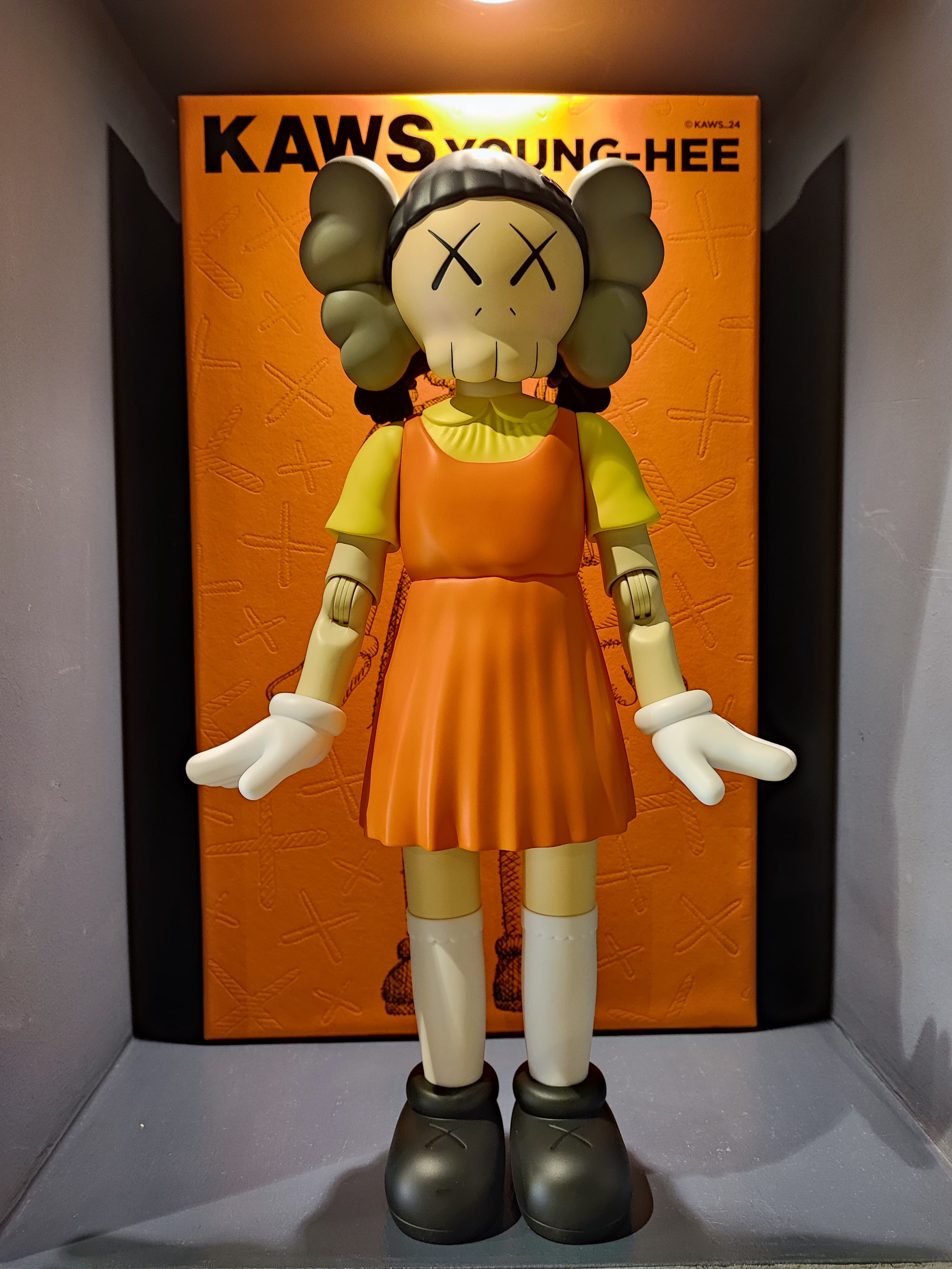 [未使用] KAWS x Young-hee フィギュア KAWS (カウズ) x イカゲーム2コラボフィギュア「Young Hee