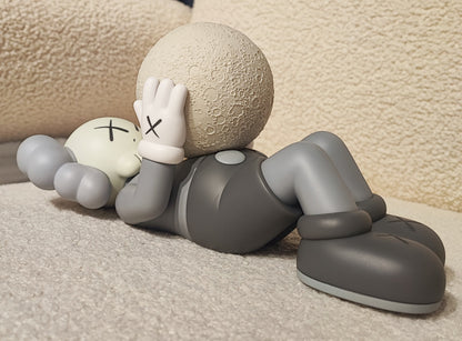 KAWS  HOLIDAY SHANGHAI