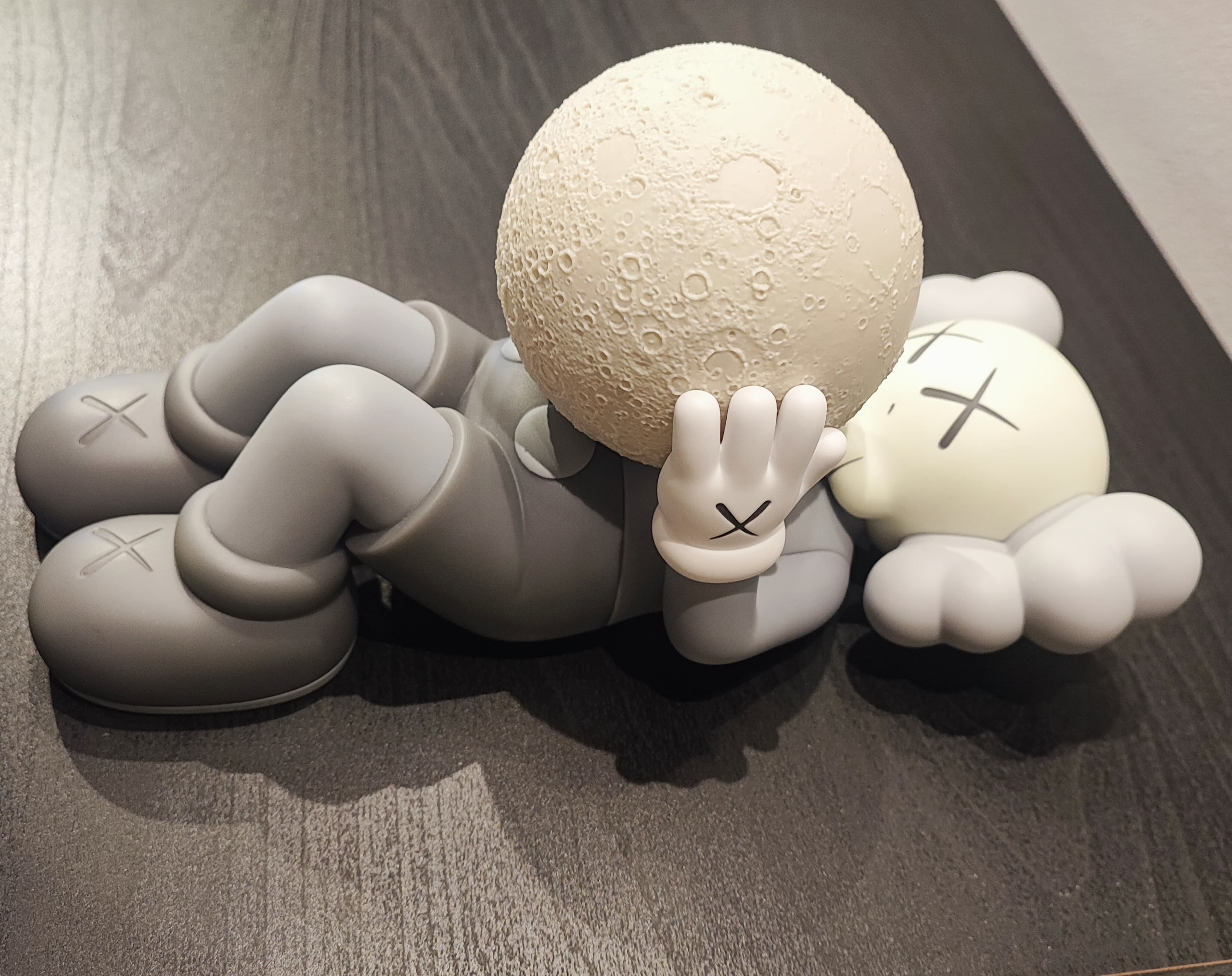 KAWS HOLIDAY SHANGHAI – Daniele Comelli - Art Gallery