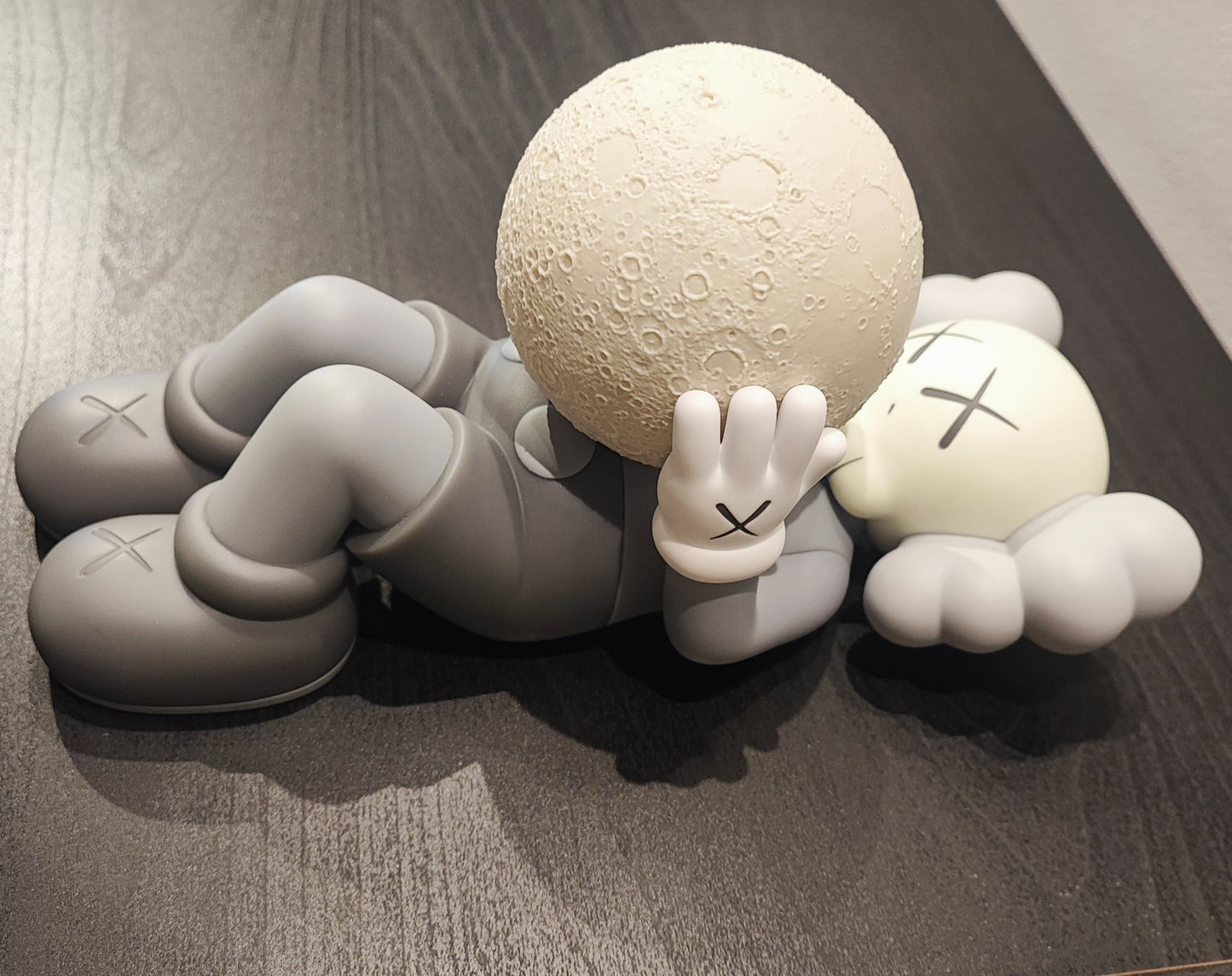 KAWS  HOLIDAY SHANGHAI