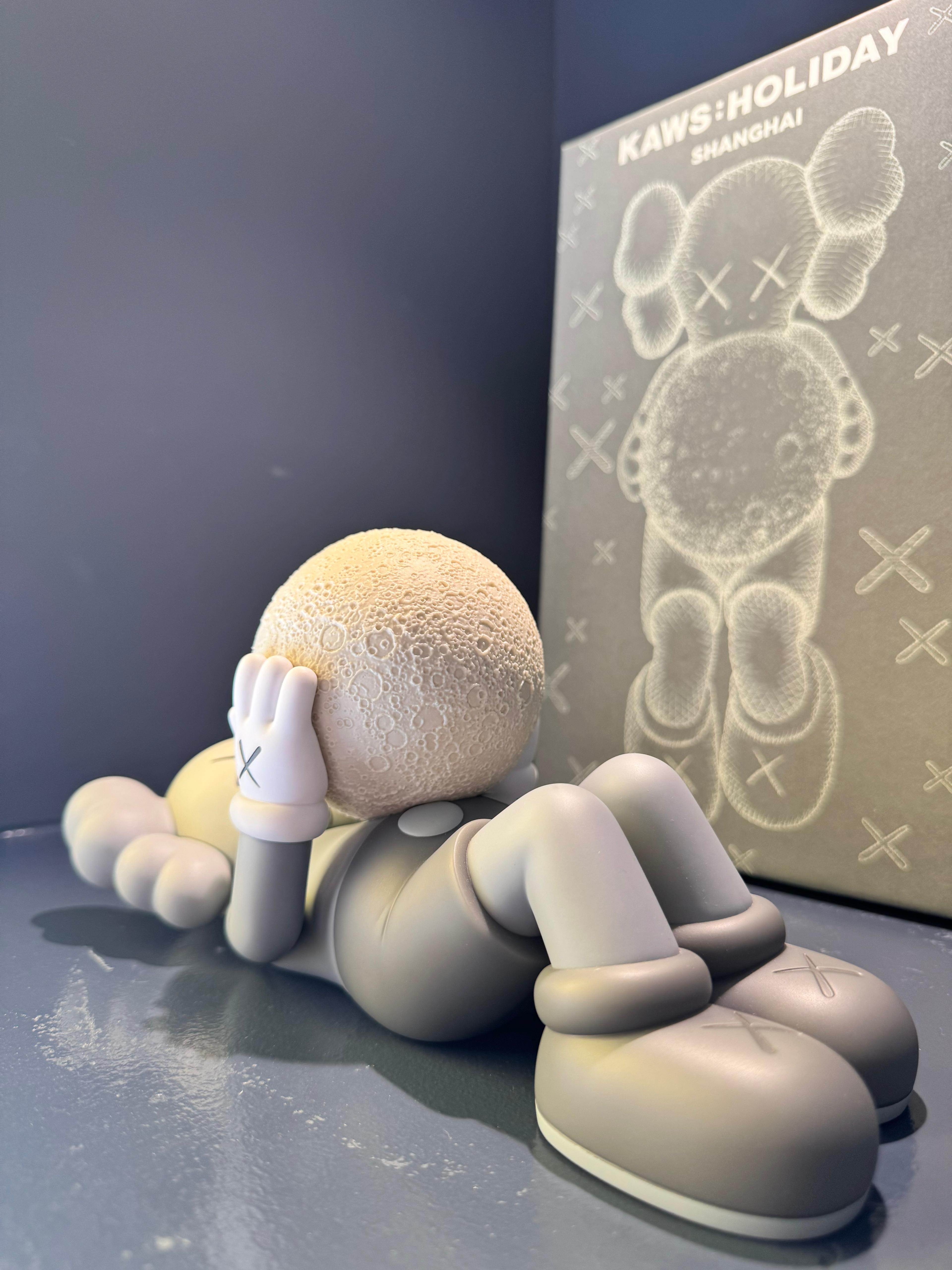 KAWS HOLIDAY SHANGHAI – Daniele Comelli - Art Gallery